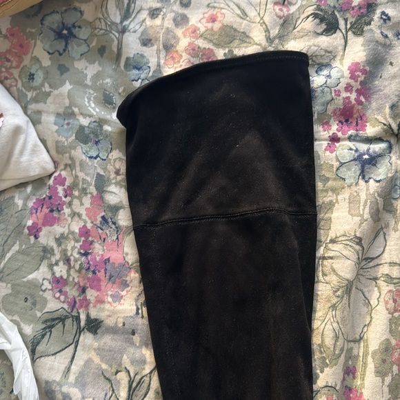 Over the knee black suede boots - Picture 6 of 8